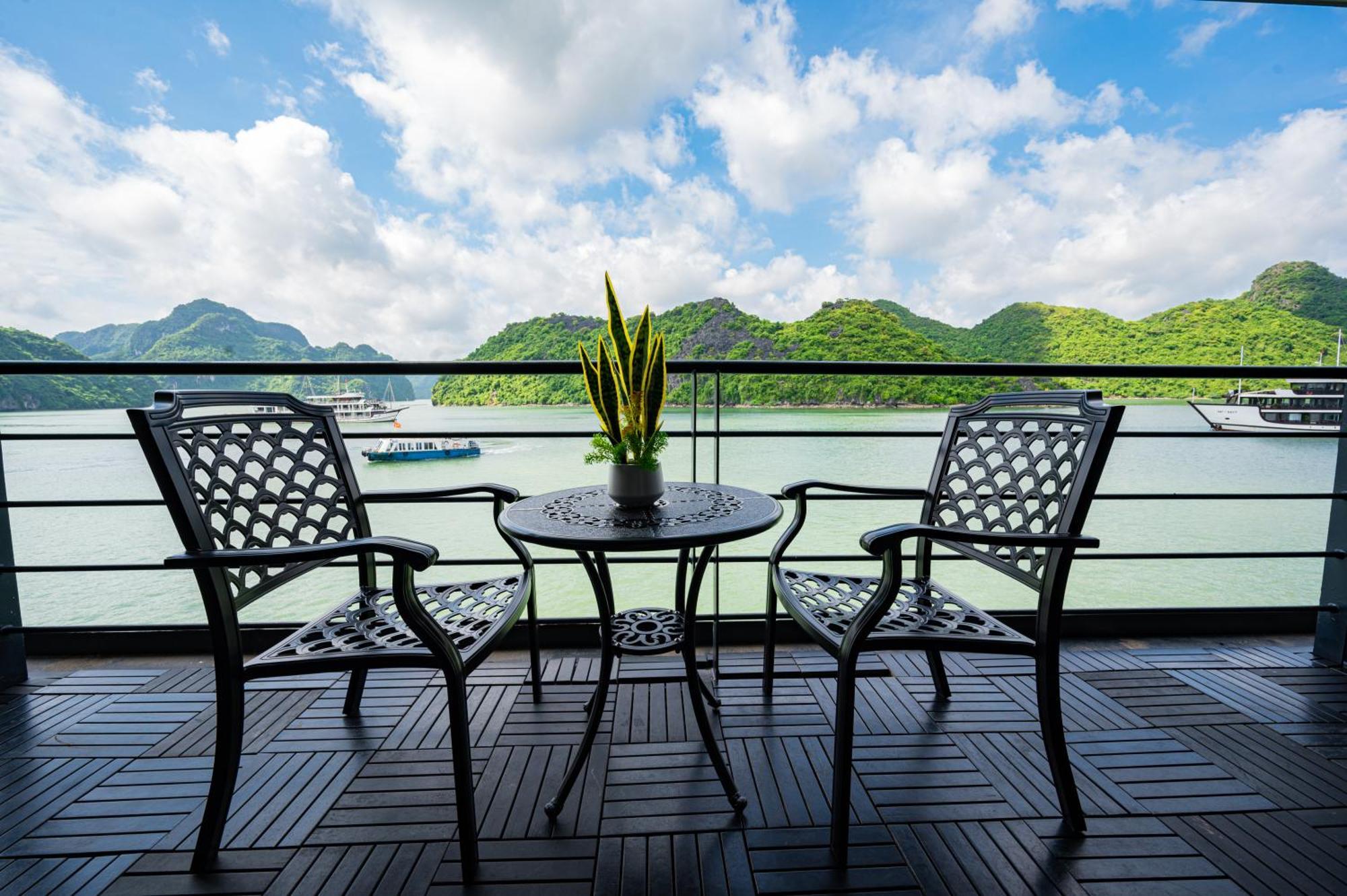 Velar Of The Sea Hotel ฮาลอง ภายนอก รูปภาพ