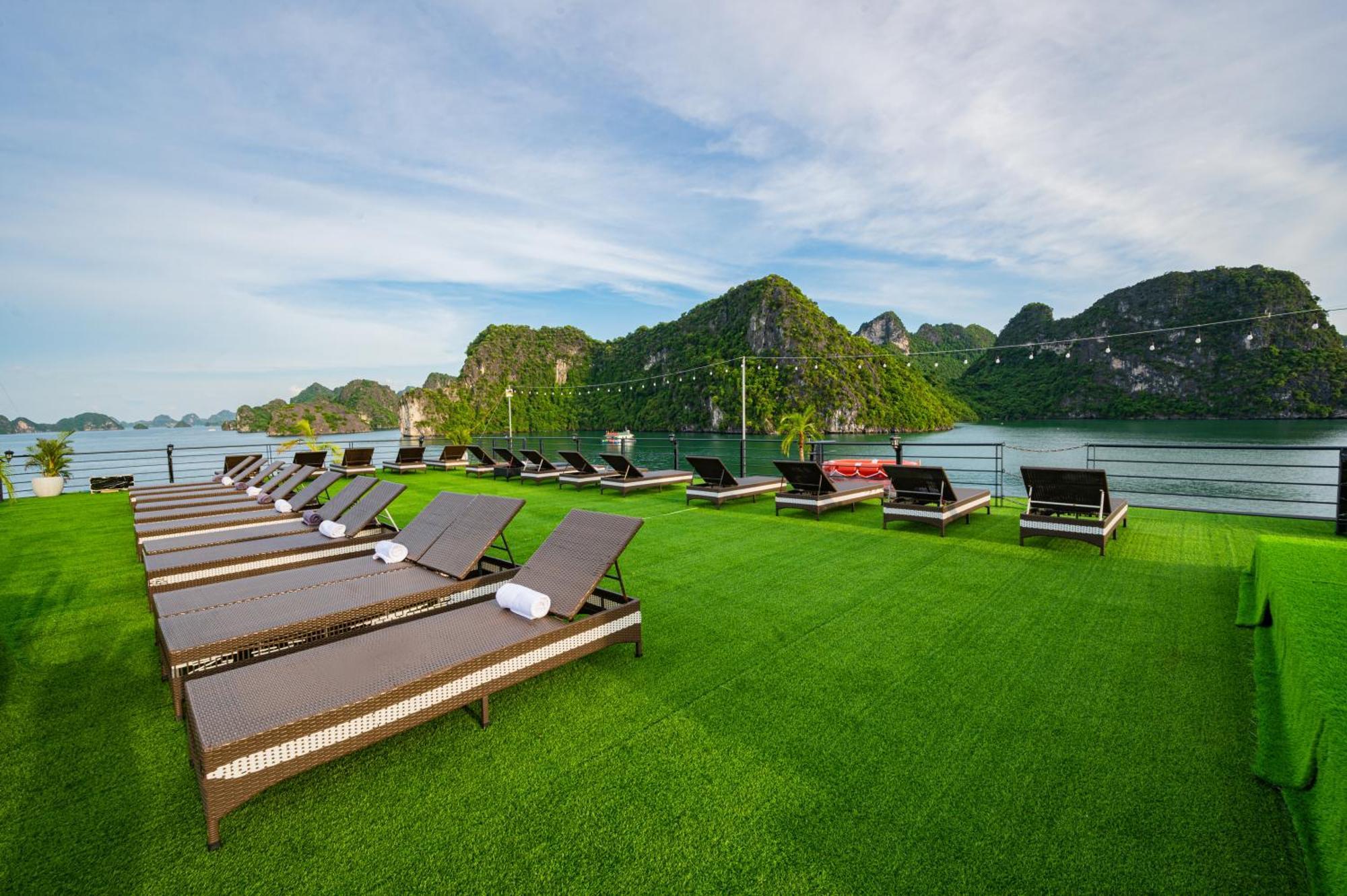 Velar Of The Sea Hotel ฮาลอง ภายนอก รูปภาพ