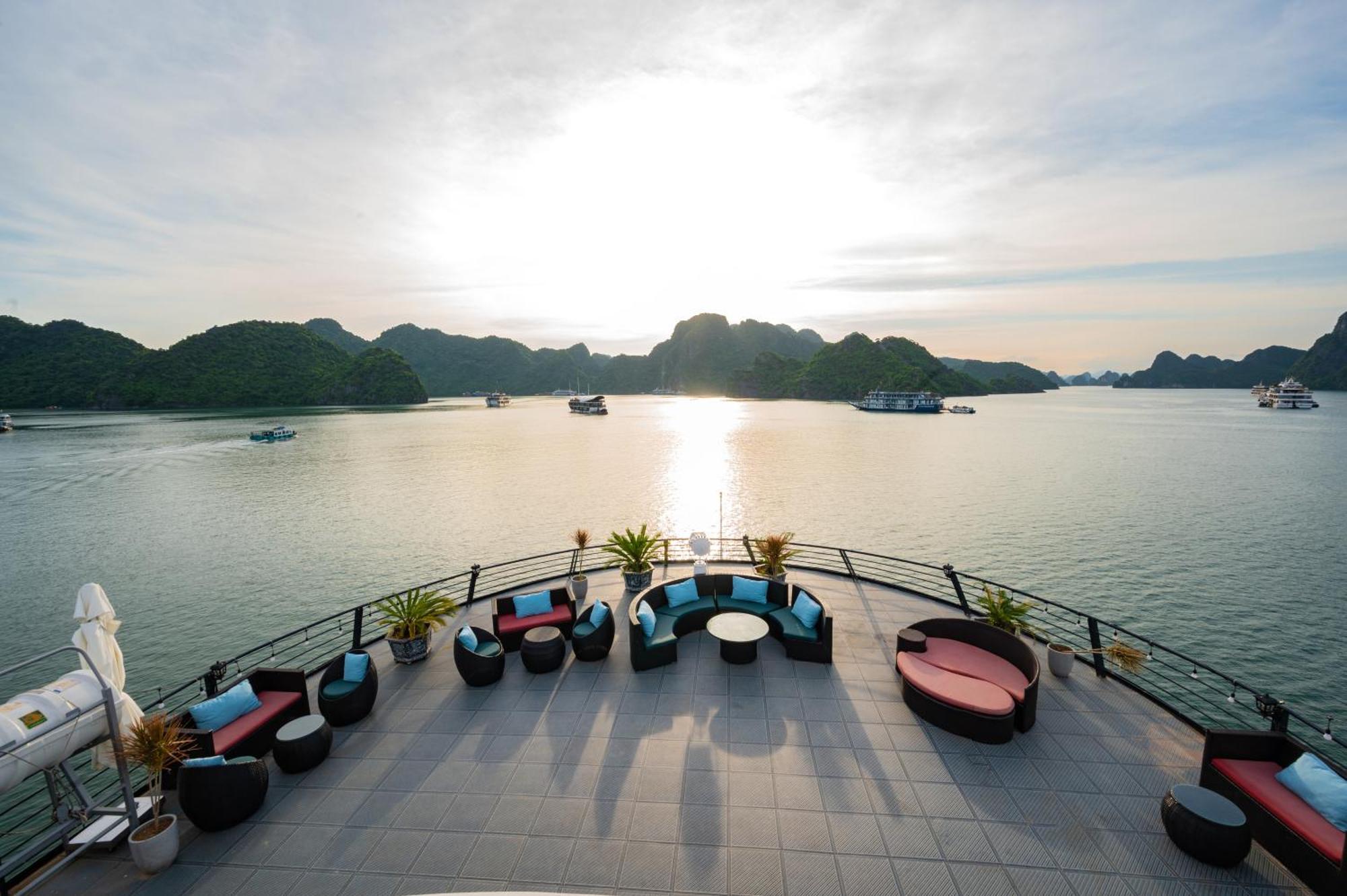 Velar Of The Sea Hotel ฮาลอง ภายนอก รูปภาพ